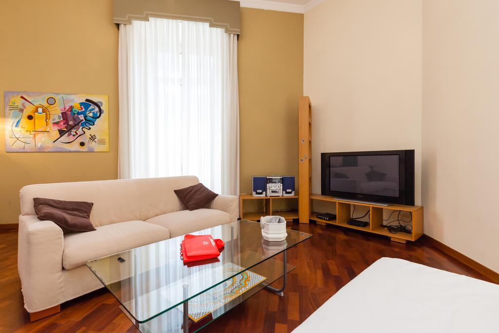 Residenza Duomo 314 Apartment Napoli Bagian luar foto